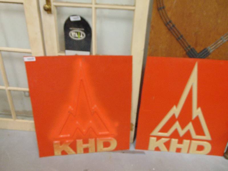 lot 2072 image: Plastic KDH Signs