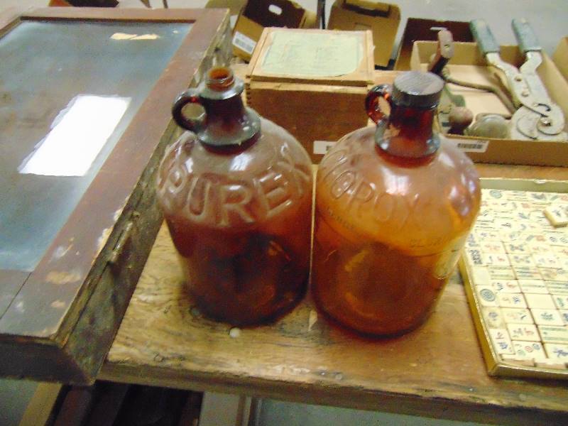 lot 1950 image: Old Purex & Clorox Gallon Jugs