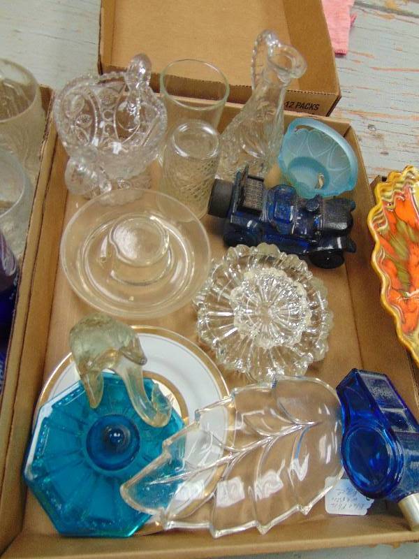 lot 1975 image: Asstd Glassware