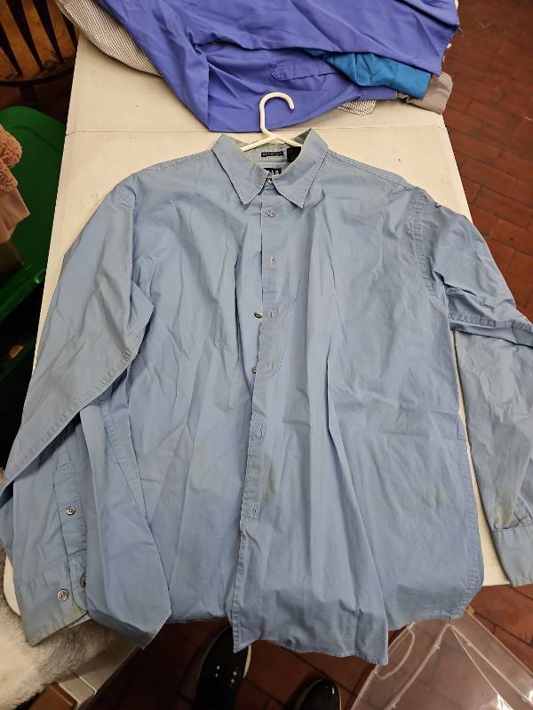lot 63362 image: blue Gap mens long-sleeve button-up shirt - Stretch - XL