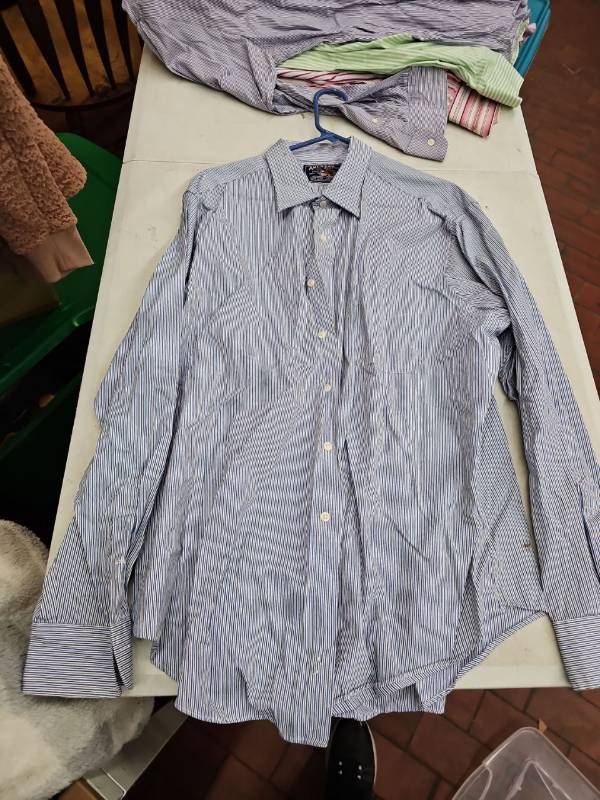 lot 63369 image: American Living mens dress shirt - Blue Stripes - 18