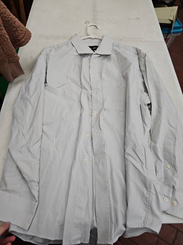 lot 63393 image: Beverly Hills Polo Club dress shirt - XL
