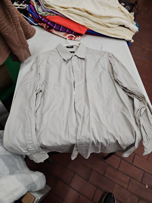 lot 63394 image: Claiborne mens button-down dress shirt - 17 - 3435