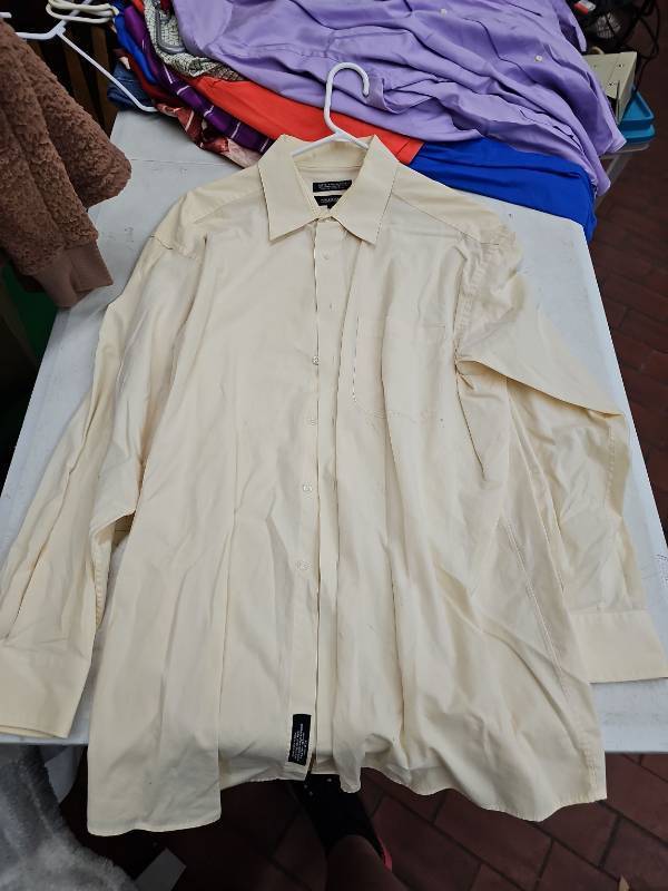 lot 63397 image: Murano blended broadcloth dress shirt - Light Yellow - 1735