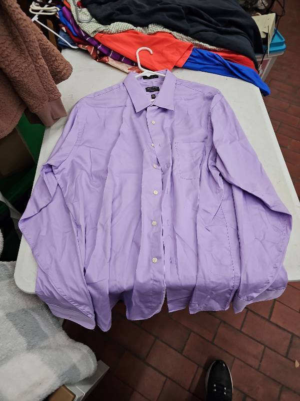 lot 63398 image: Arrow brand classic fit dress shirt - 3837 - XL