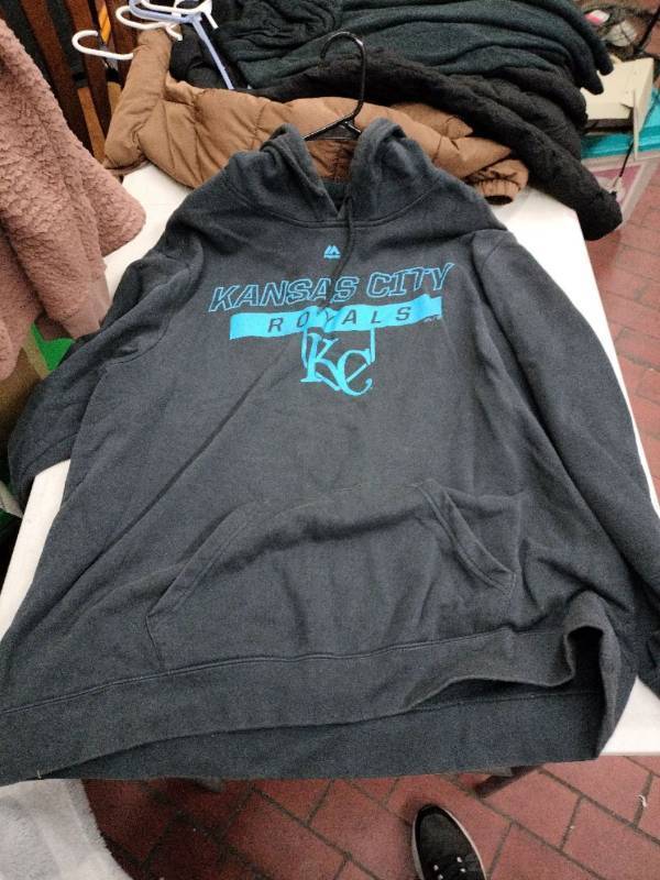 lot 63412 image: Majestic Kansas City Royals hoodie - 2XL