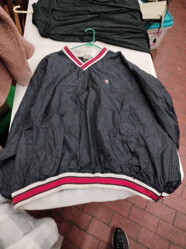 lot 63432 image: vintage Jerzees windbreaker