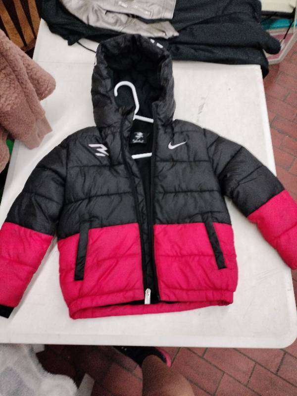 lot 63447 image: Nike x 3BRAND by Russell Wilson sideline puffer jacket - M