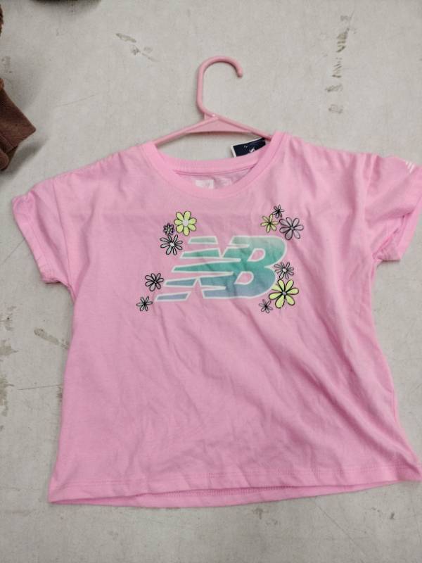 lot 63453 image: pink New Balance Daisy Tee - 4T