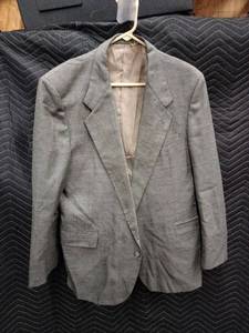 lot 33945 image: Jean Pierre vintage gray single-breasted wool sport coat