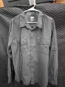 lot 33966 image: Columbia Titanium Omni-Shade long-sleeve outdoor utility and fishing button-up shirt - XXL