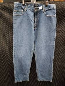 lot 63476 image: Dockers medium-light wash classic straight-leg denim jeans W34L30
