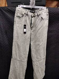 lot 63483 image: Fashion Nova Forgive And Forget Cuffed Wide Leg Jeans - Size 13