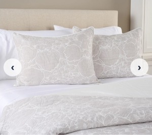 lot 3033 image: Northern Nights Floral Gauze Matelasse Comforter Set- Twin
