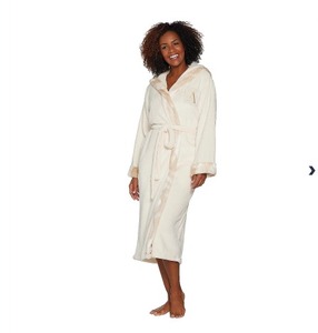 lot 3171 image: Dennis Basso Plush Robe w Faux Fur Trim & Monogram Initial, G 1X