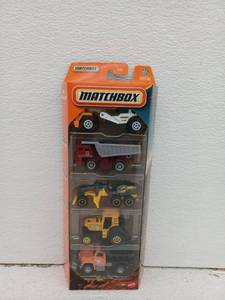 lot 20223 image: Matchbox 5-Pack Die-Cast Toy Vehicles
