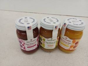 lot 20240 image: True Sea Moss Gel Superfood 3-Pack, Elderberry,  Mango Pineapple,  Apple And Cinnamon