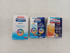 lot 20316 image: Miscellaneous Mucinex Lot, 3 Pack