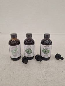lot 20370 image: HBNO Essential Oil Set - Spearmint & Tea Tree