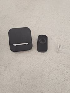 lot 20438 image: Wireless Doorbell Black w Remote Button