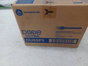 lot 20551 image: Dixie Ultra SmartStock Series-T Polystyrene Plastic Fork 24 Refills at 40 Count (960 Forks)