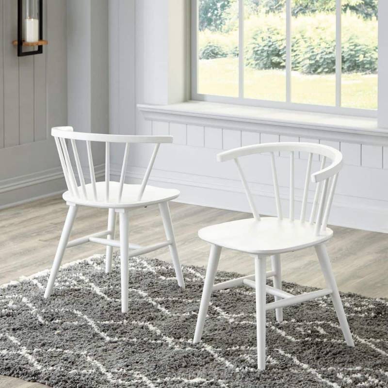 lot 20155 image: Signature Design by Ashley Grannen Dining Chair Set of 3  Retail $104.99