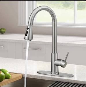 lot 111761 image: Pull Down kitchen faucet Single Handle with Sprayer New-PK-018N-DP