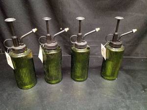 lot 2039 image: Plant Mister 4 Count Spray Bottle Set - Retail $12