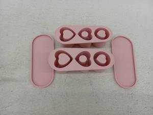 lot 19572 image: Pink Silicone Ice Cube Tray Set with Heart Shapes
