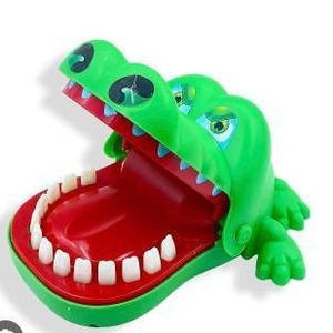 lot 19679 image: WDBO StarsPuff Small Crocodile Teeth Toys Game, 3 Pack