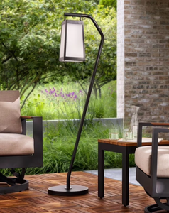 lot 5798 image: Members Mark Matte Black Solar Standing Floor Light with Removable Lantern - Retail $0