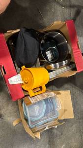 lot 5838 image: Mixed Kitchen Lot Pyrex Bowls Food Storage Containers Stainless Pans - Retail $0