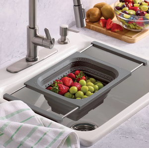 lot 5945 image: Collapsible Kitchen Colander - Gray - Retail $0