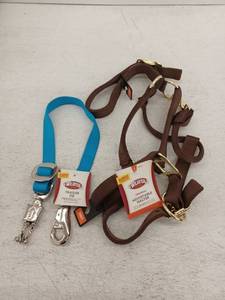 lot 20862 image: Weaver Trailer Tie and Adjustable Halter Set