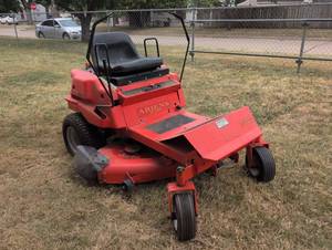 lot 89 image: Ariens EZR 1642 Zero Turn Riding Mower