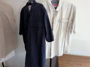lot 174 image: Wrangler Premium Quality Shirt Lot 2XL Navy Cream RN13023