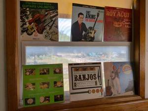 lot 192 image: Lot of 6 Vinyl Records Banjos Guitar Country Music LPs