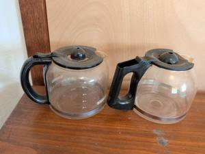 lot 206 image: Coffee Maker Carafe Lot 2 Glass Pots Black Handles 12 Cup