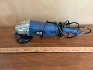 lot 219 image: Master Mechanic Corded Angle Grinder