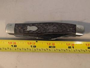 lot 237 image: Schrade Walden USA Two-Blade Folding Pocket Knife