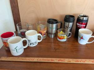 lot 242 image: Lot of 10 Assorted Mugs and Drinkware