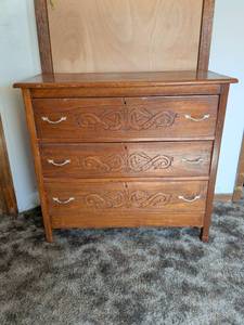 lot 252 image: 4-Drawer Wooden Chest with Carved Ornamental Handles