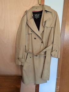 lot 255 image: Fellini Exclusive Womens Trench Coat Size 44 REG