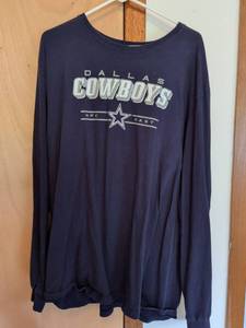 lot 273 image: Dallas Cowboys Authentic Apparel Long Sleeve Shirt 3XL