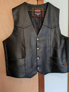 lot 279 image: Interstate Leather Original Since 1952 Classic Motorcycle Vest 5XL