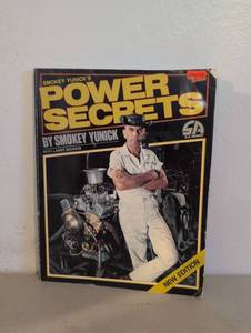lot 297 image: Smokey Yunicks Power Secrets by Smokey Yunick with Larry Schreib