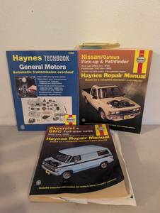 lot 298 image: Haynes Repair Manuals Lot General Motors, NissanDatsun, ChevroletGMC (3 books)