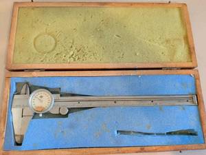 lot 329 image: Dial Caliper with Hardened Stainless Steel, 0-6 Inch Range