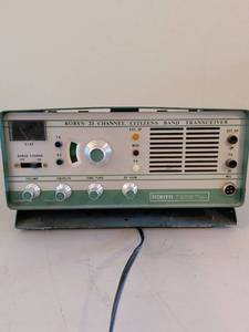 lot 355 image: Robyn T-123B 23 Channel Citizens Band Transceiver