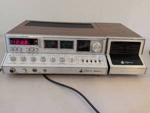 lot 356 image: Cobra 2000GTL CB Radio with Dynamike Plus Microphone and Accessories